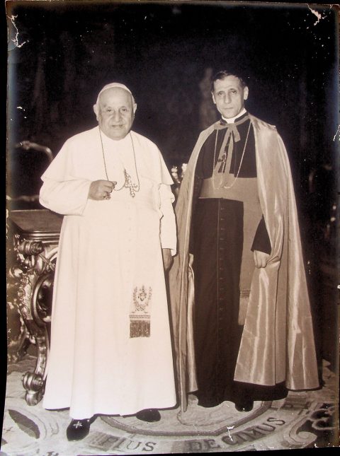 [s. d.]
Monsignor Giovanni Ferro ritratto con Sua Santità, Papa Giovanni XXIII
ASDRCB, Fototeca