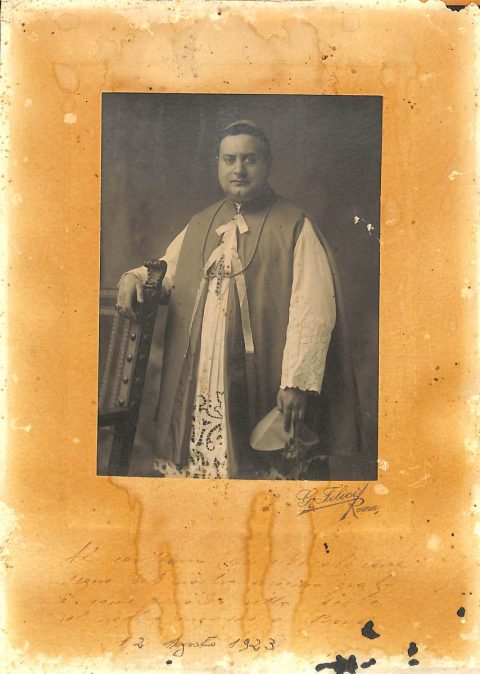 1923 agosto 12
Ritratto fotografico di monsignor Andrea Taccone, vescovo di Bova
ASDRCB, Monsignor Ercole Lacava, b. 1, fasc. 2, fondo in fase di riordino
